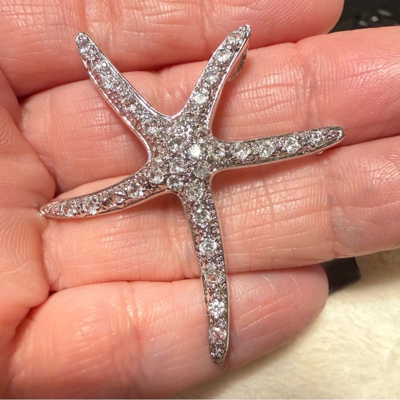 Starfish Crystal Pendant – Silver-Tone Pavé Sea Star Charm for Women - Picture 14 of 17